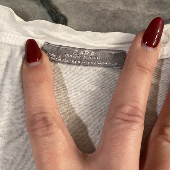 Zara | Basic White T-Shirt | Pre-Loved - Picture 2 of 2